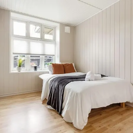 Appartement New! Super Apt! Close To Everything!