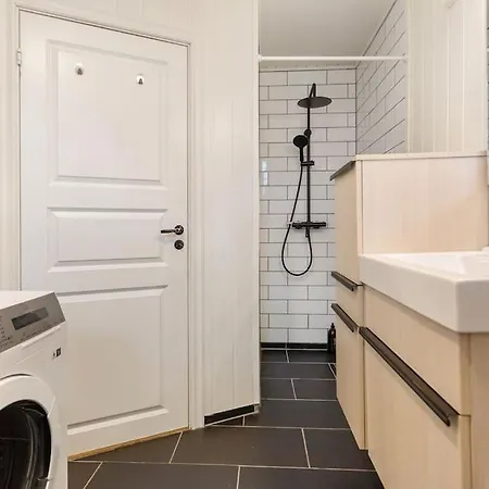 Appartement New! Super Apt! Close To Everything! *